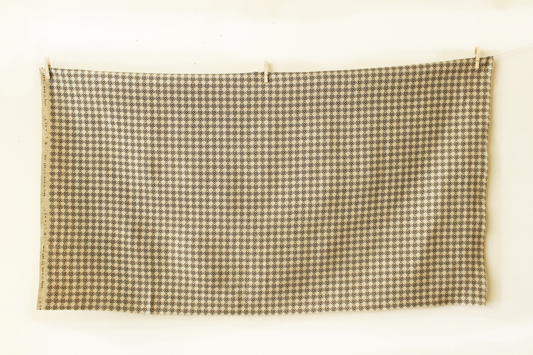 LINNETリネンプリント <br/>
       ルールー・ Flax黒